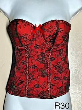 Seven Til Midnight Lace Corset in Red & Black Size Medium Like New